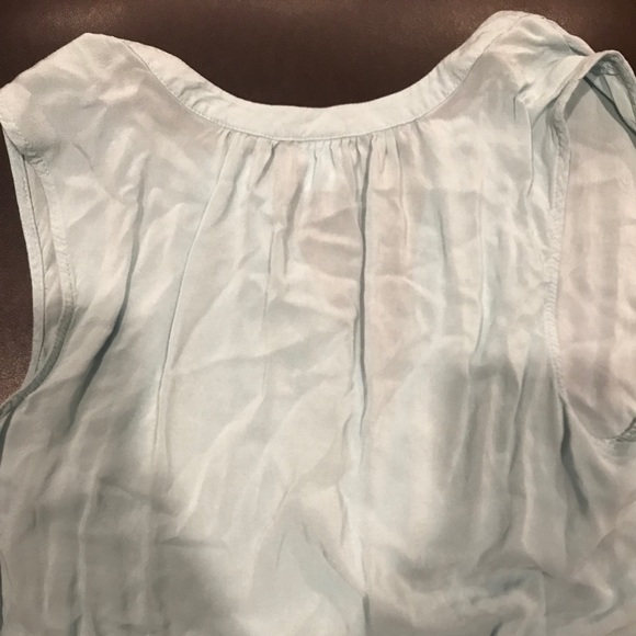 Light blue soft Old Navy large tank top - Picture 6 of 6